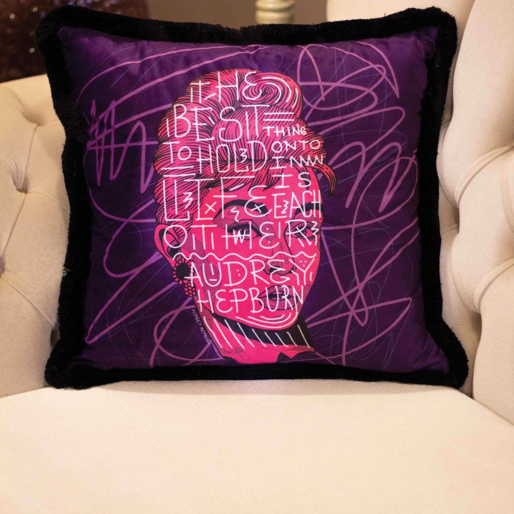 Audrey Hepburn Yastık - EY288