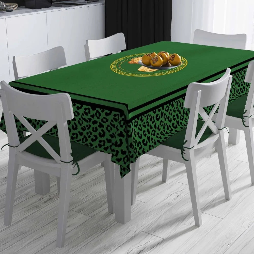 Yeşil Büst Detaylı Masa Örtüsü 160x220cm
