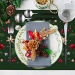 Sofrada Yılbaşı Şıklığı At Figürlü Çam Süslemeli Amerikan Servis  – 4’lü Set (30x50 cm)