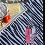 Zebra Desen Üzerine Moda Figürlü Amerikan Servis Modern Tasarım - 4'lü 30x50 cm - Görsel 3