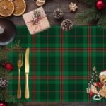 Santa Bear Ekose Amerikan Servis – Yılbaşı Sofraları İçin Teddy Kumaş - 4'lü Set (30x50 cm) - Görsel 2