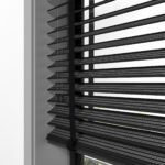 50 mm Hasır Gri Şeritli Siyah Kumaş Jaluzi - Görsel 2