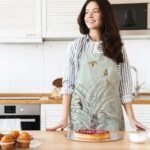 Renkli Palmiye Yaprak Detaylı Mutfak Önlüğü - Görsel 4